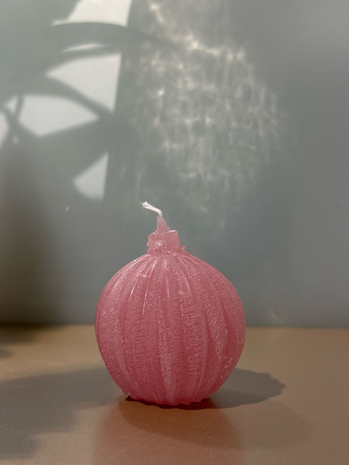 Bal kaars zacht roze / 7 cm