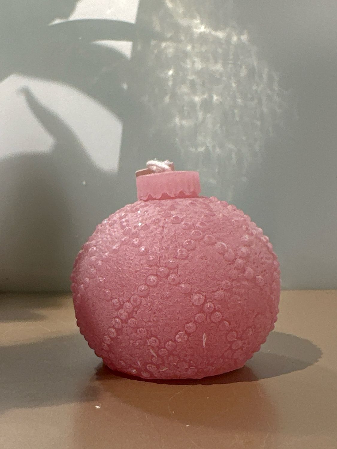 Bal ruitjes kaars roze  / 7 cm