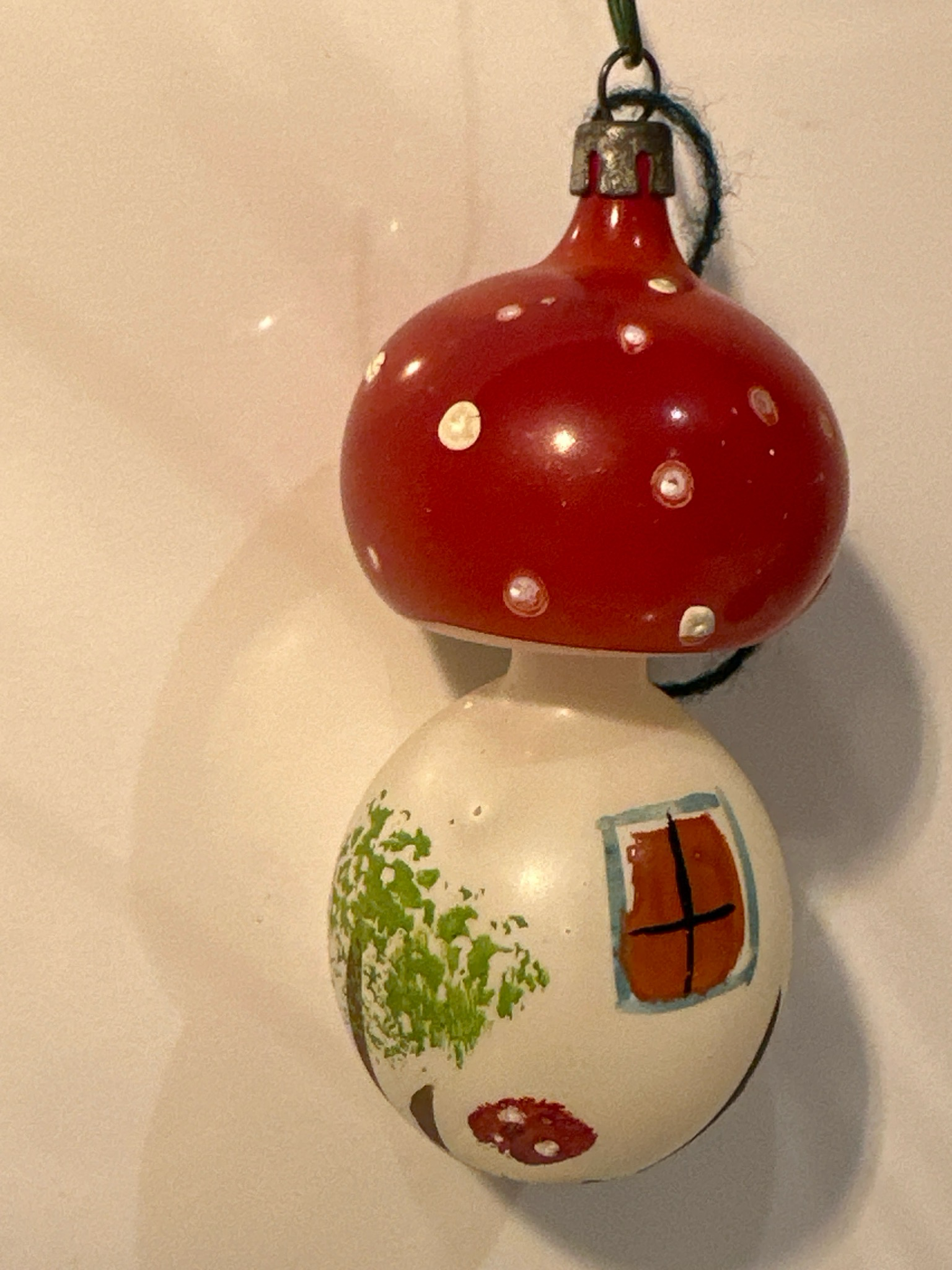 Paddestoel huisje / jr 50 / 9 cm