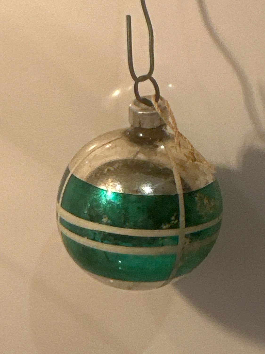 Bal groen gestreept / jr 20,40 / 5,5 cm