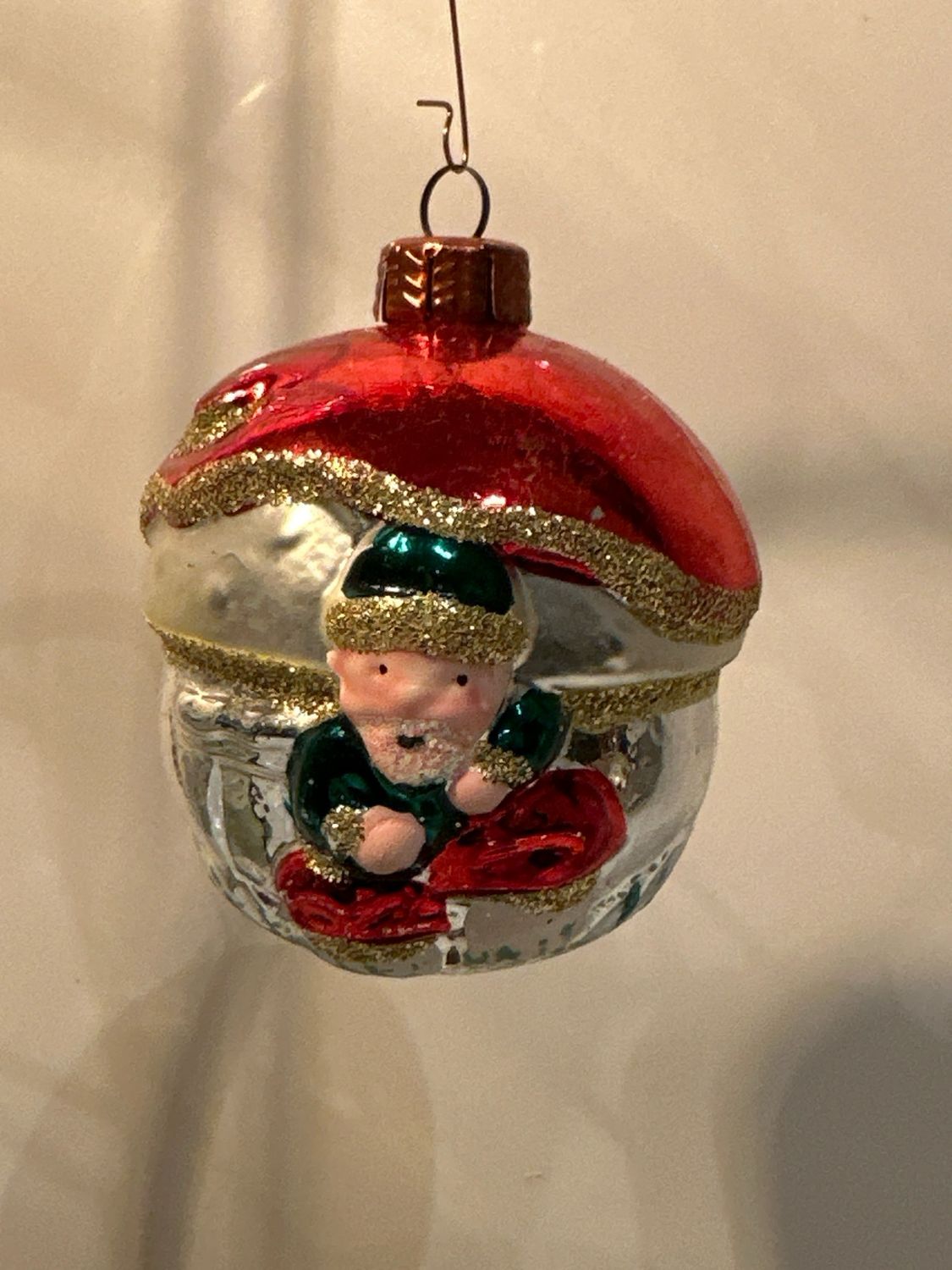 Bal met kerstpop / jr 60 / 9 cm