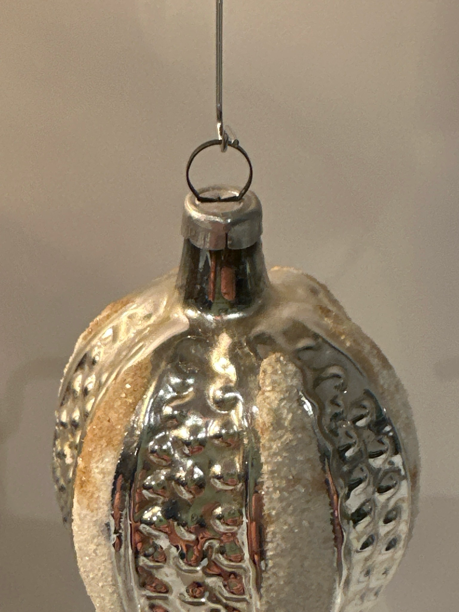 Dennenappel gesuikerd / jr 50 / 8 cm