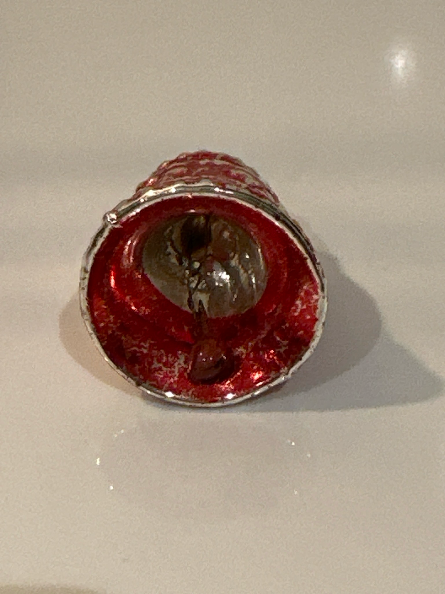 Rood kerstklokje met klepel / jr 40 / 4 cm