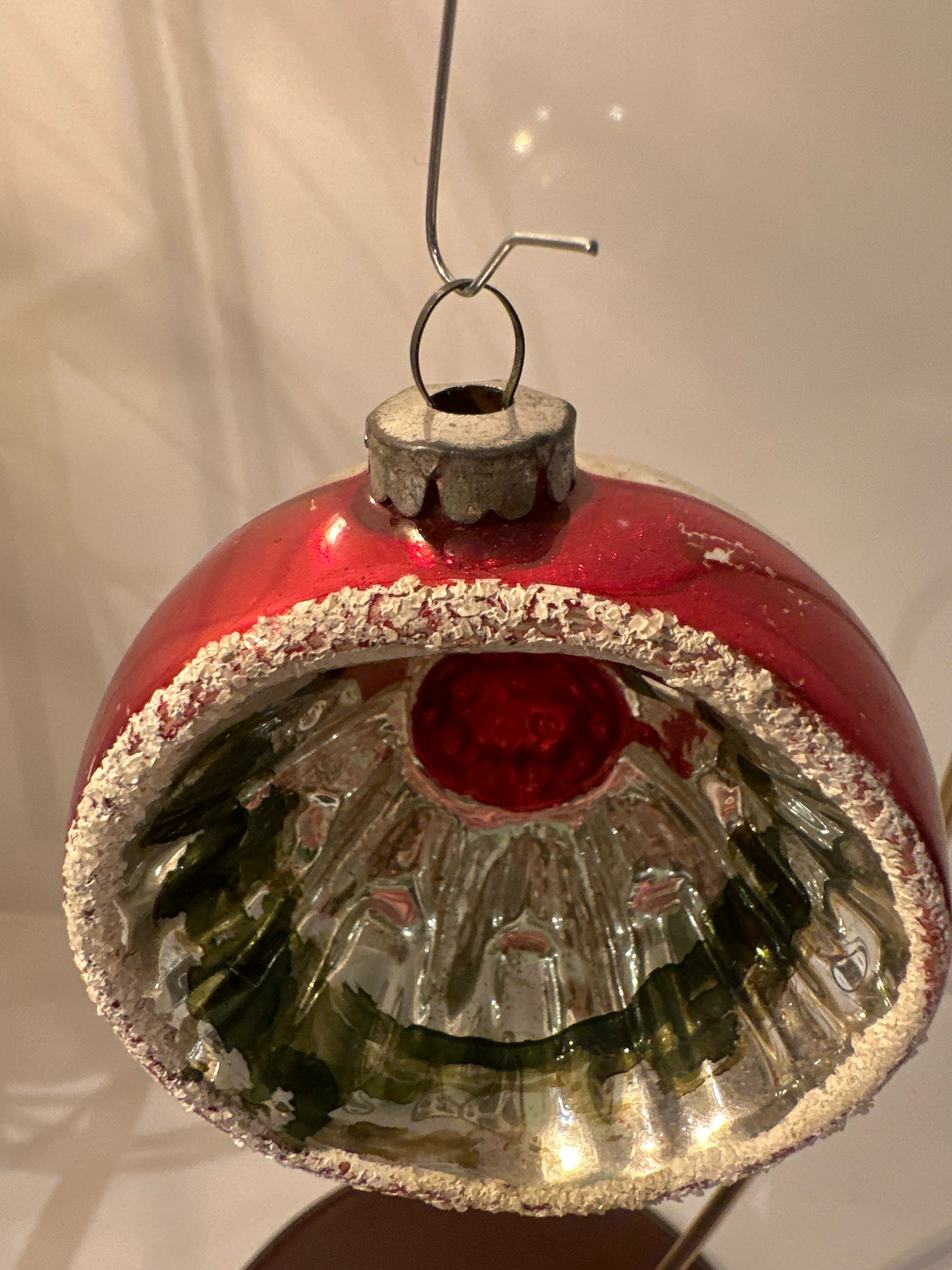 Zilver, rode deukbal, gesuikerde rand / jr 40 / 7,5 cm