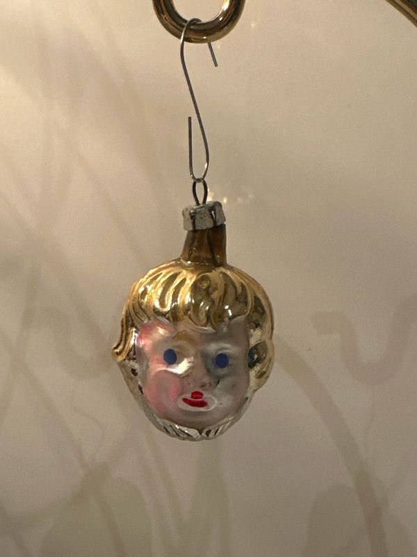 Meisje blauwe ogen / jr 40 / 6 cm