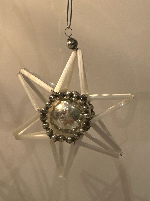 Ster met zilveren bal / jr 40 / 9 cm