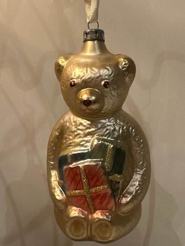 Beer met kado‘s / jr 70