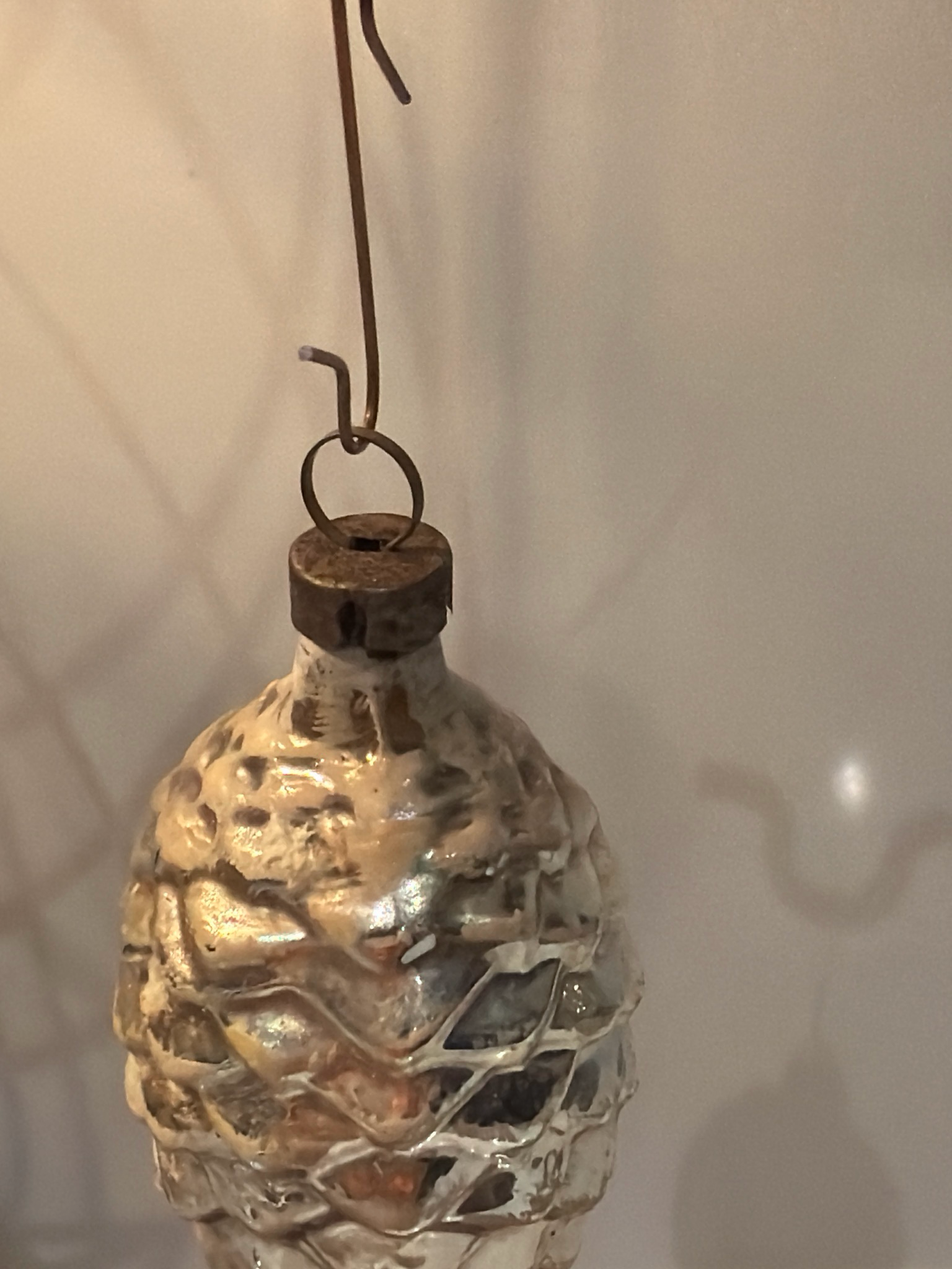 Dennenappel zilver / jr 50 / 9 cm