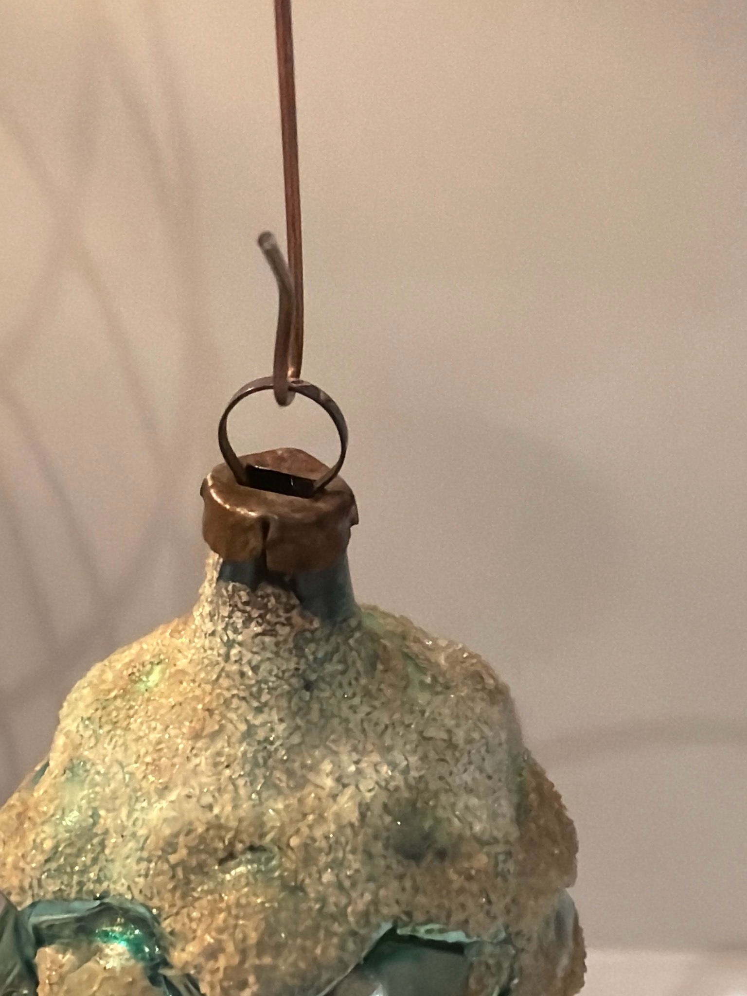 Dennenappel zacht blauw, gesuikerd / jr 50 / 10 cm