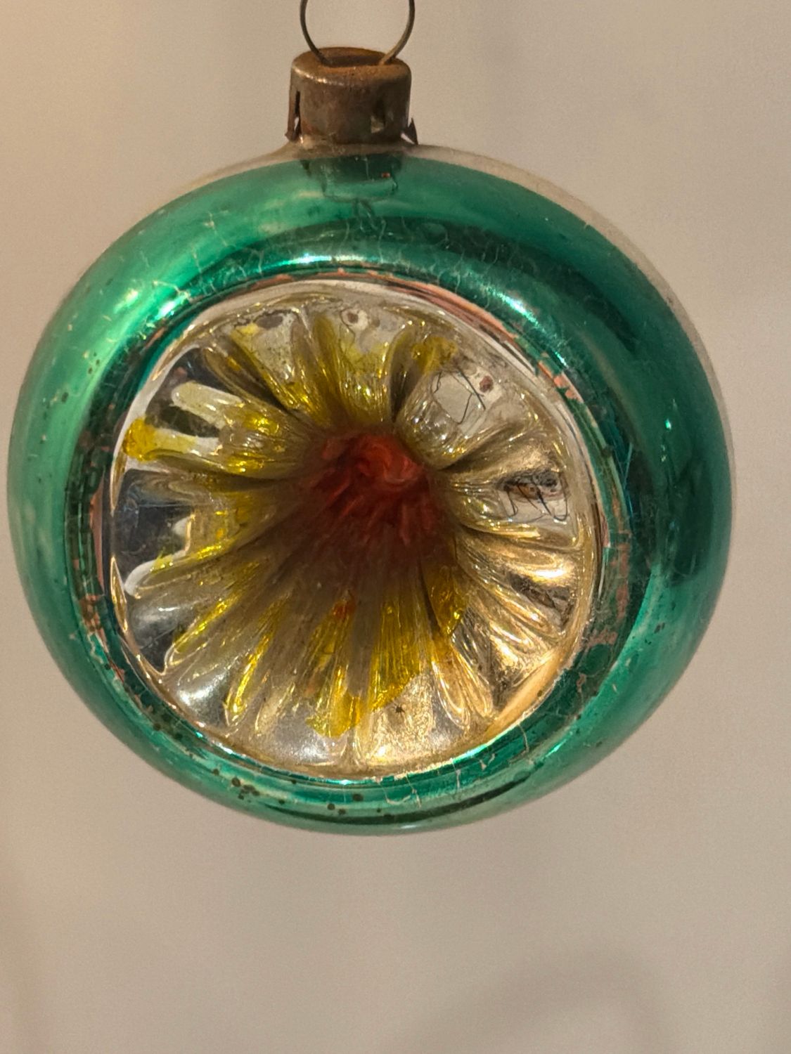 Deukbal groen, rood, geel / jr 50 / 5 cm