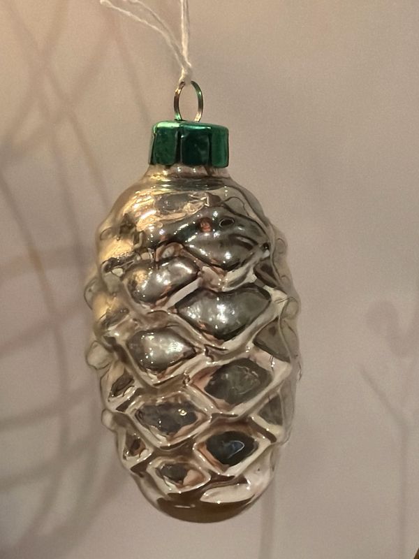 Zilveren dennenappel / jr 50