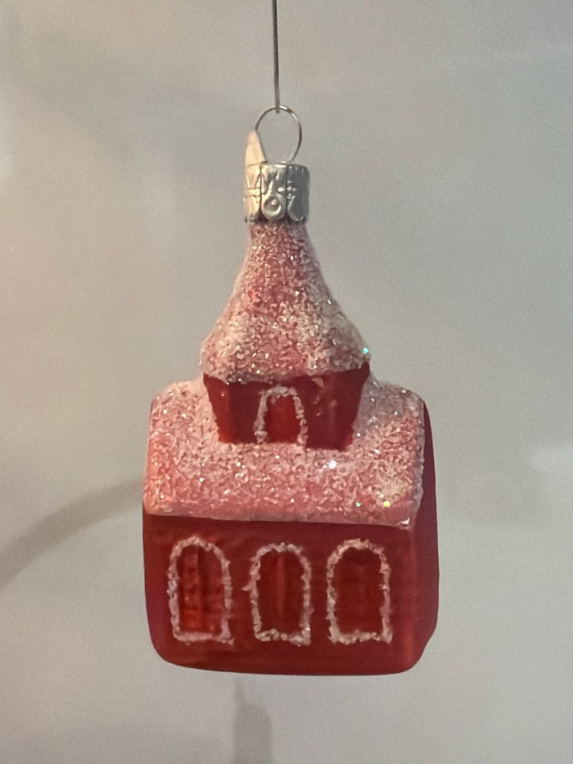 Rood gesuikerd kerkje / jr 70