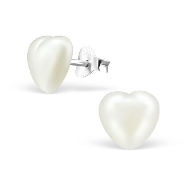 Pearl Heart Classic Ear Studs