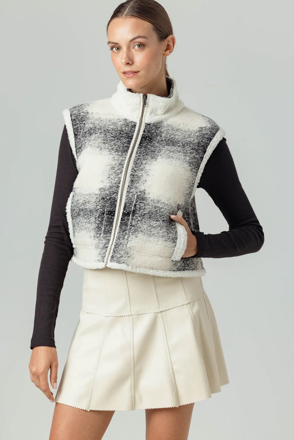 Amani vest