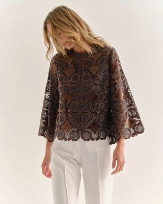 Ellis top