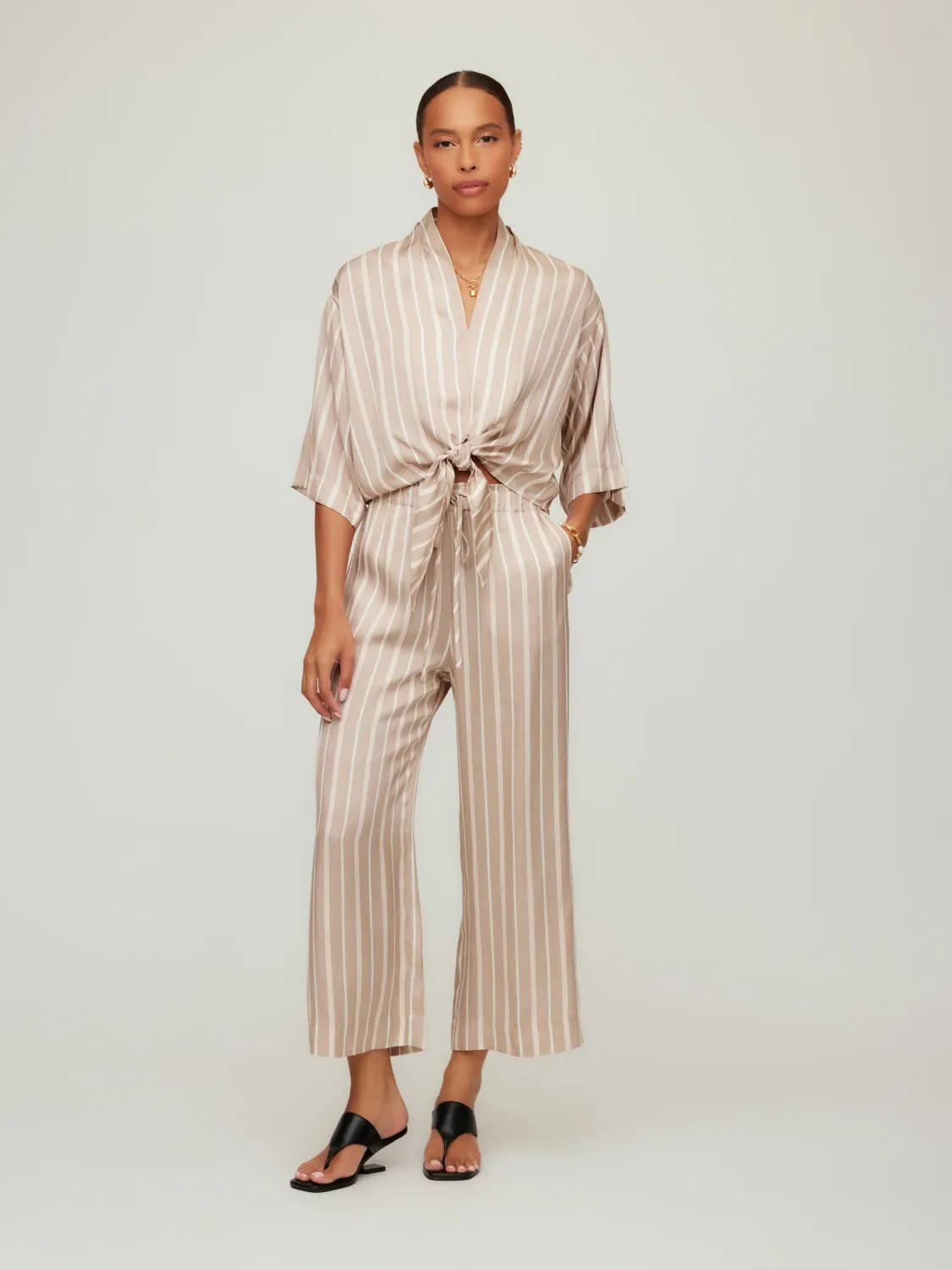 1F45700  Tie Front Blouse 