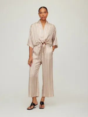 1F45700 Tie Front Blouse