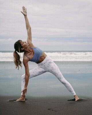 Form 25in Leggings - Strange Surface