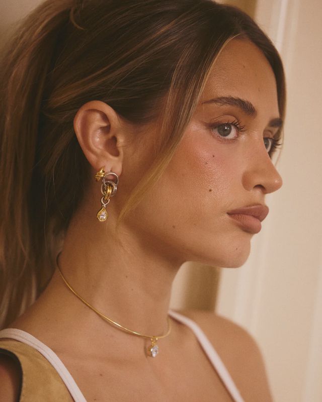 The Georgia Stone Twisted Studs - Gold