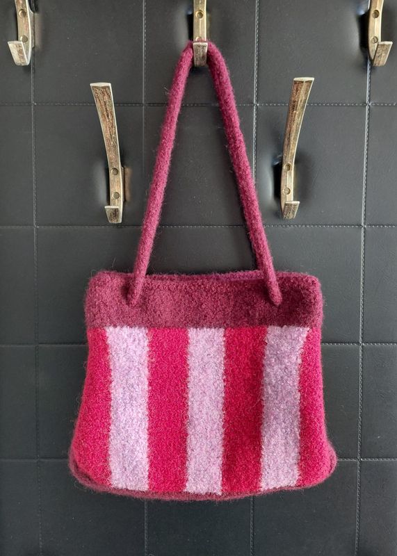 Vilten handtas (klein)