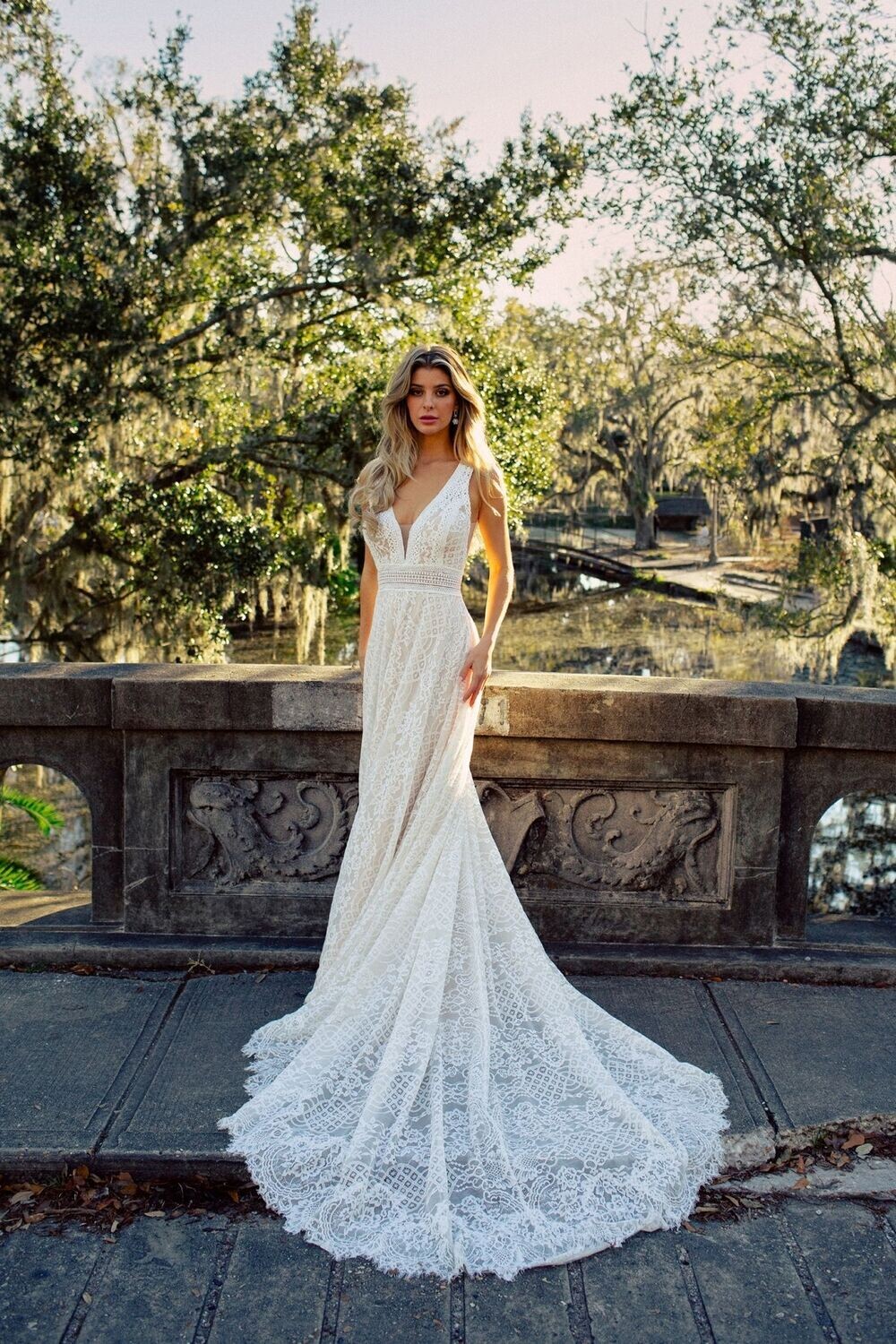 Wilderly Bride Dress F263 Evelyn Ivory/Nude Size 10