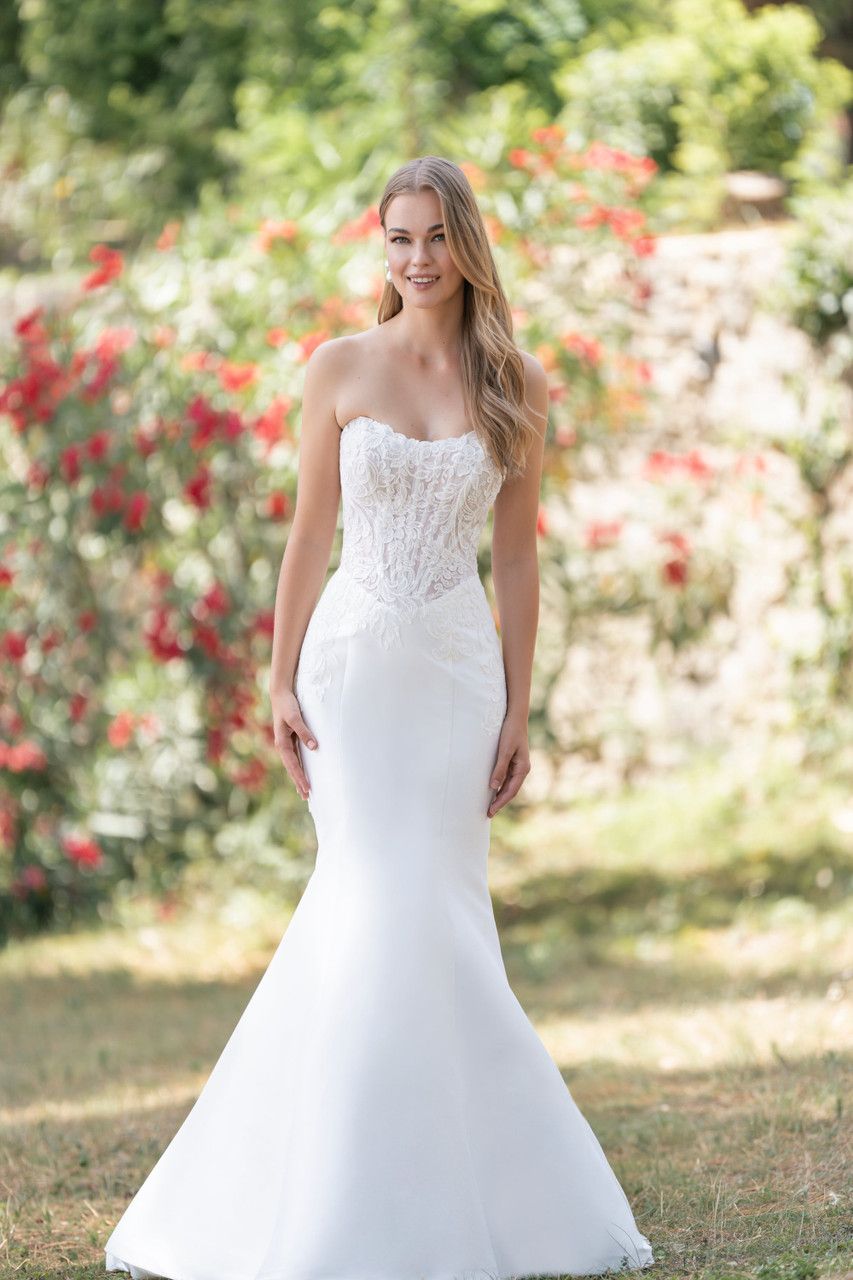 Allure Romance Dress 3809L Ivory Size 14