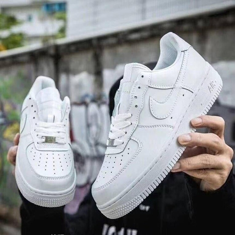 Nike Shoes : Men’s Trendy Daily Wear Nike Casual Shoes – White (KDB-2289263)