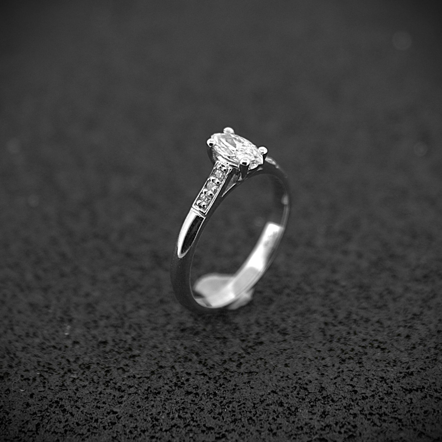 Marquise diamond ring in Platinum