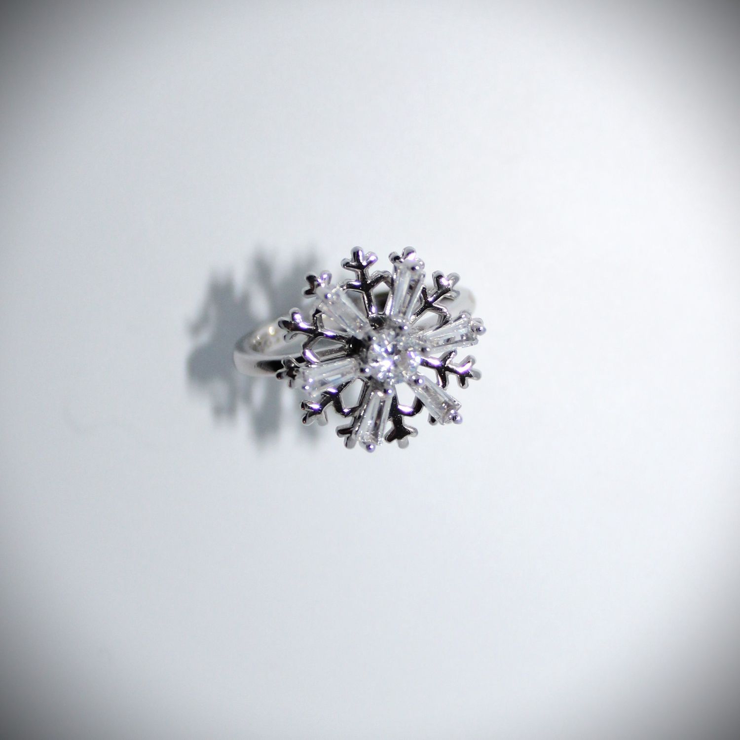 Silver snow flake ring