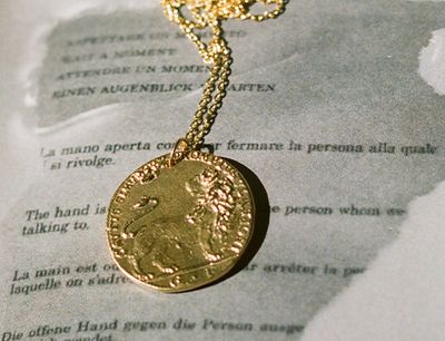 JEWELLERY IN ART &amp; LITERATURE