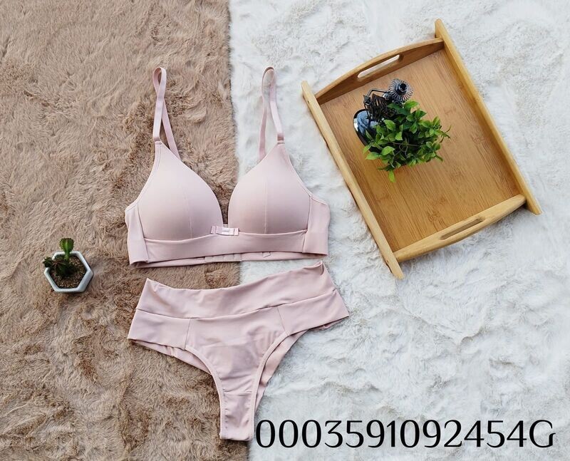zart-rosa bügelloser BH inkl. Slip
