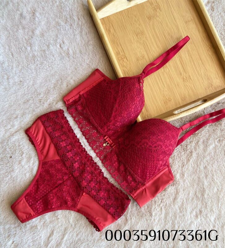 roter verspielter BH inkl. Slip, mit breitem Spitzenband unterhalb Bustier