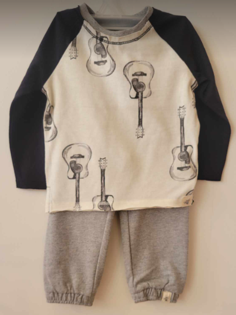 Burt's Bees Guitar 2-Piece Set