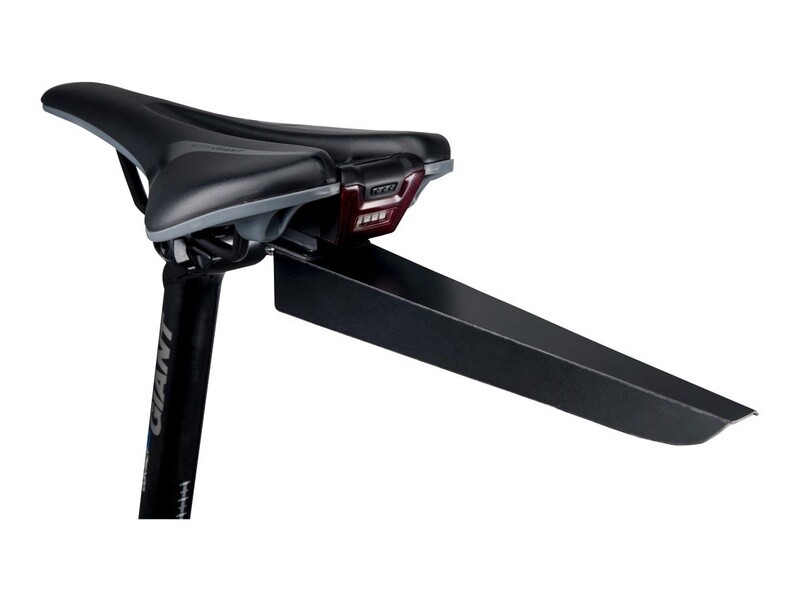 GIANT UNICLIP FENDER WITH DOCKING STATION