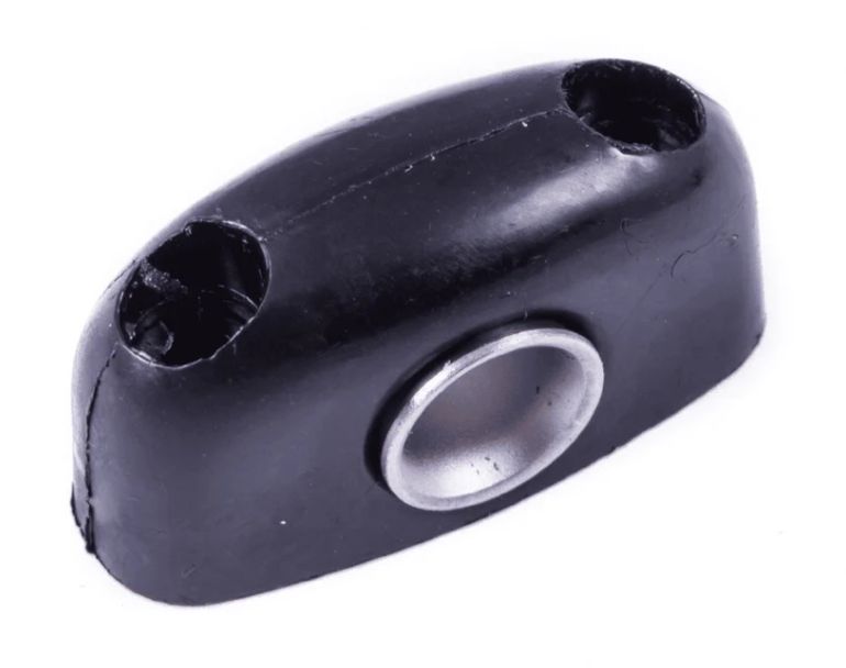 Seasure fairlead with steel lining