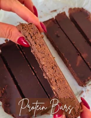 Gina’s Best Ever Home-made Chocolate Protein Bars