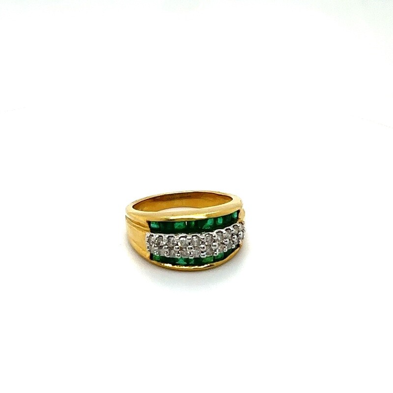 18k Yellow gold emerald and diamond ring