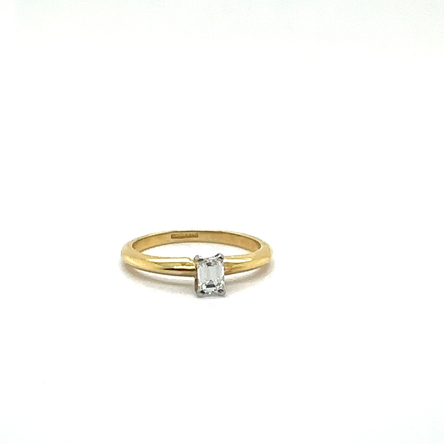 18ct Yellow Gold Single Diamond Ring