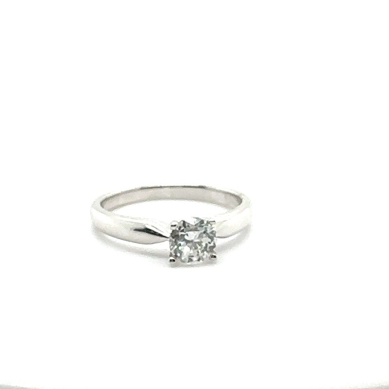 18ct White Gold Diamond Ring