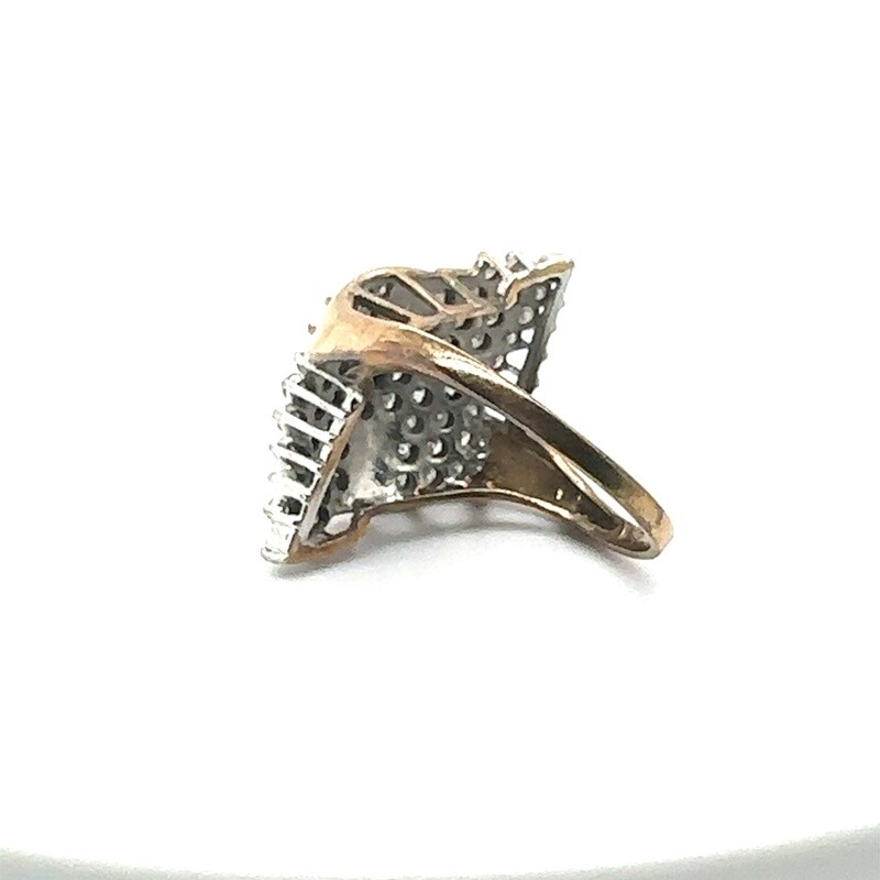 9ct Yellow gold diamond ring