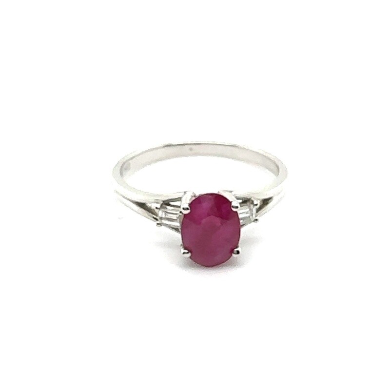 18ct white gold Diamond and centre ruby ring