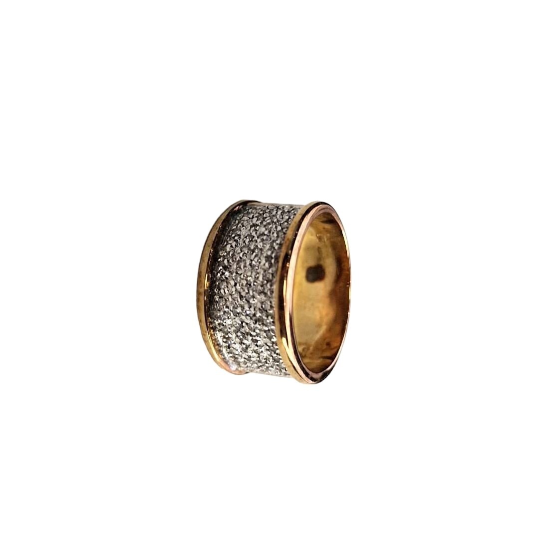 9ct Yellow Gold cluster diamond ring
