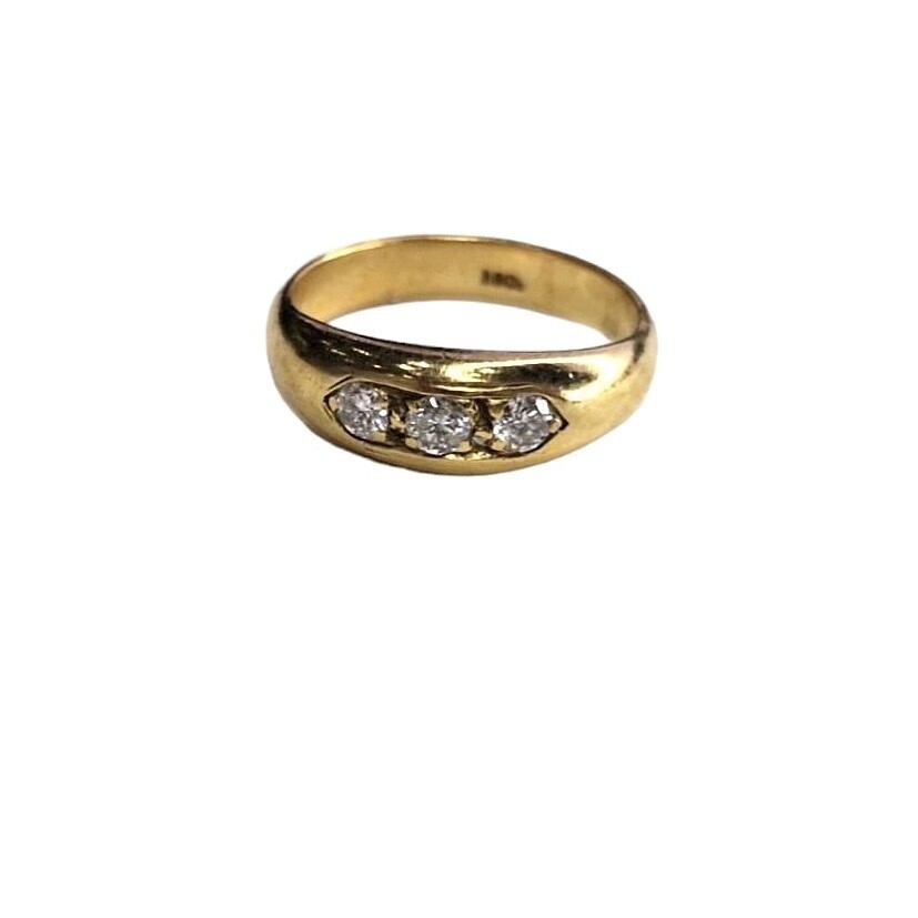 18ct 3 diamond Yellow gold ring