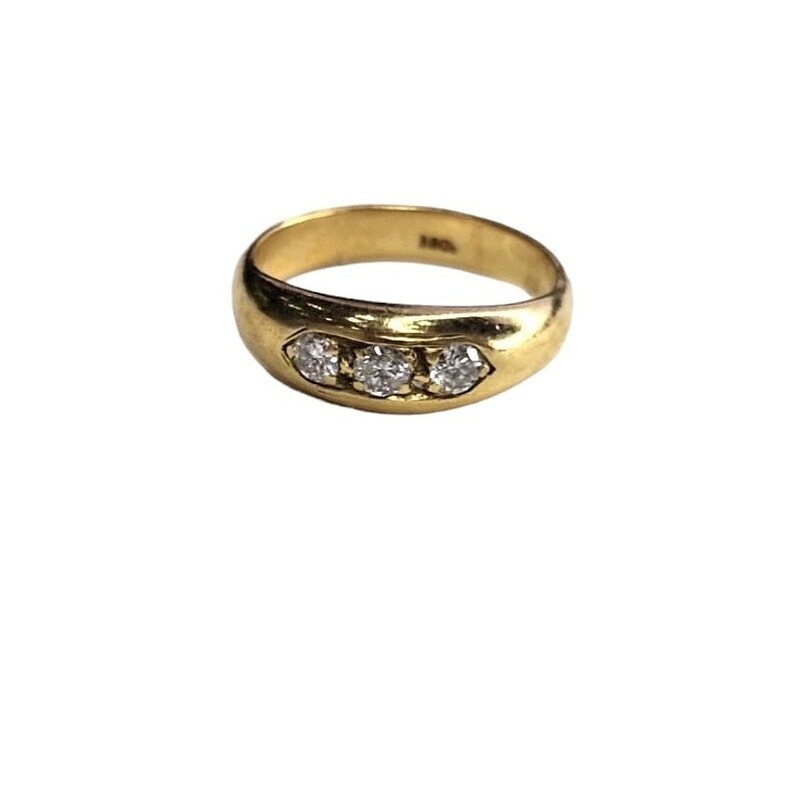 18ct 3 diamond Yellow gold ring