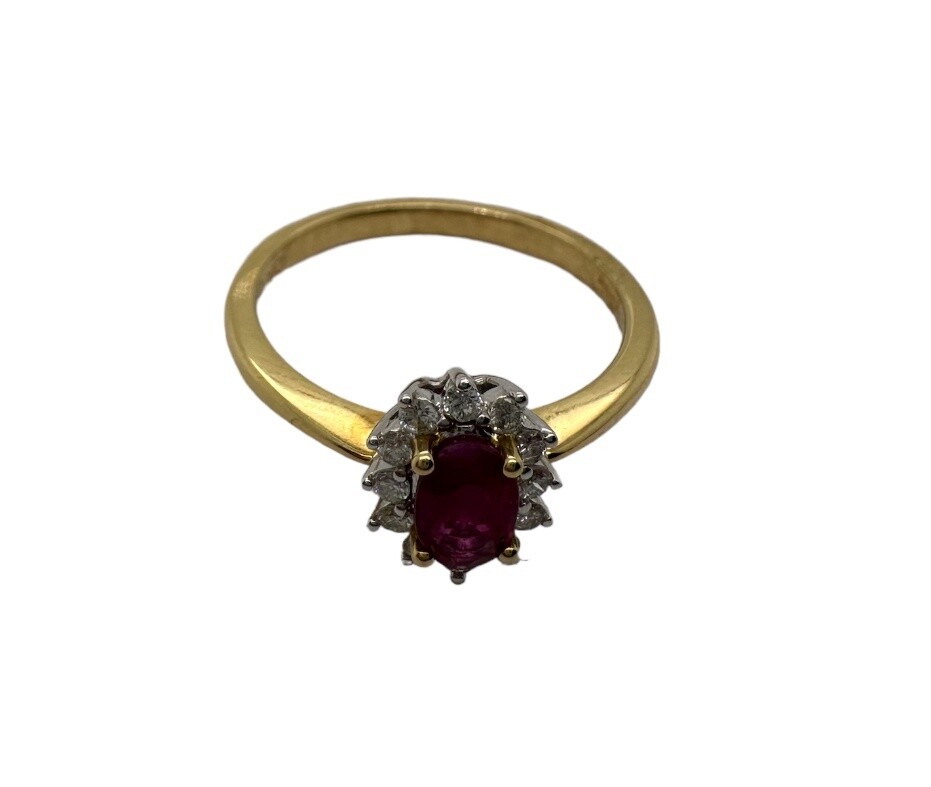 18ct Yellow Gold ruby and diamond flower style ring