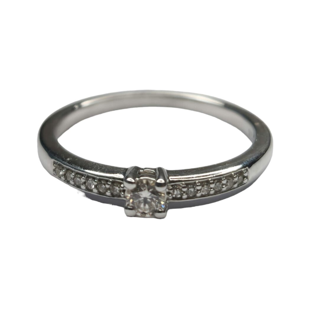 9ct white gold diamond ring