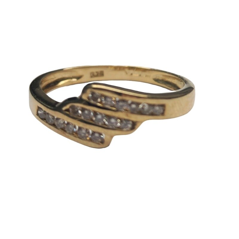 9ct yellow gold diamond 3 row ring