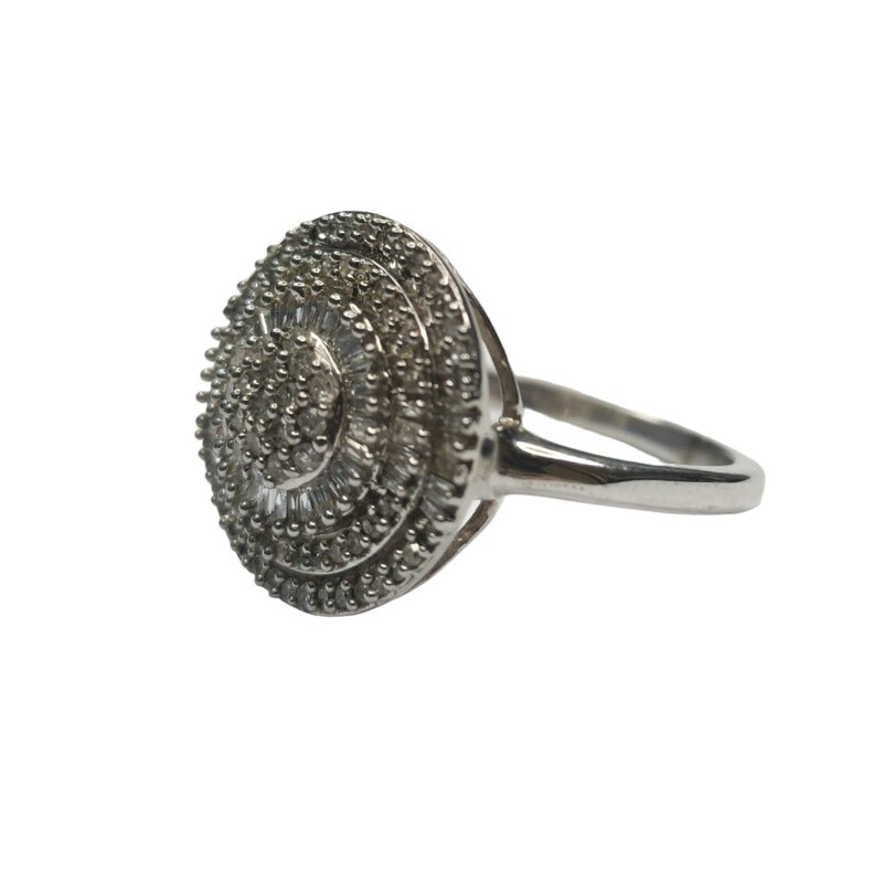 9ct white gold diamond cluster circular ring