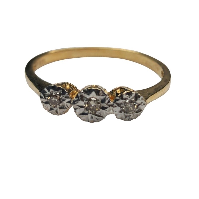 9ct yellow gold 3 diamond star stamped ring