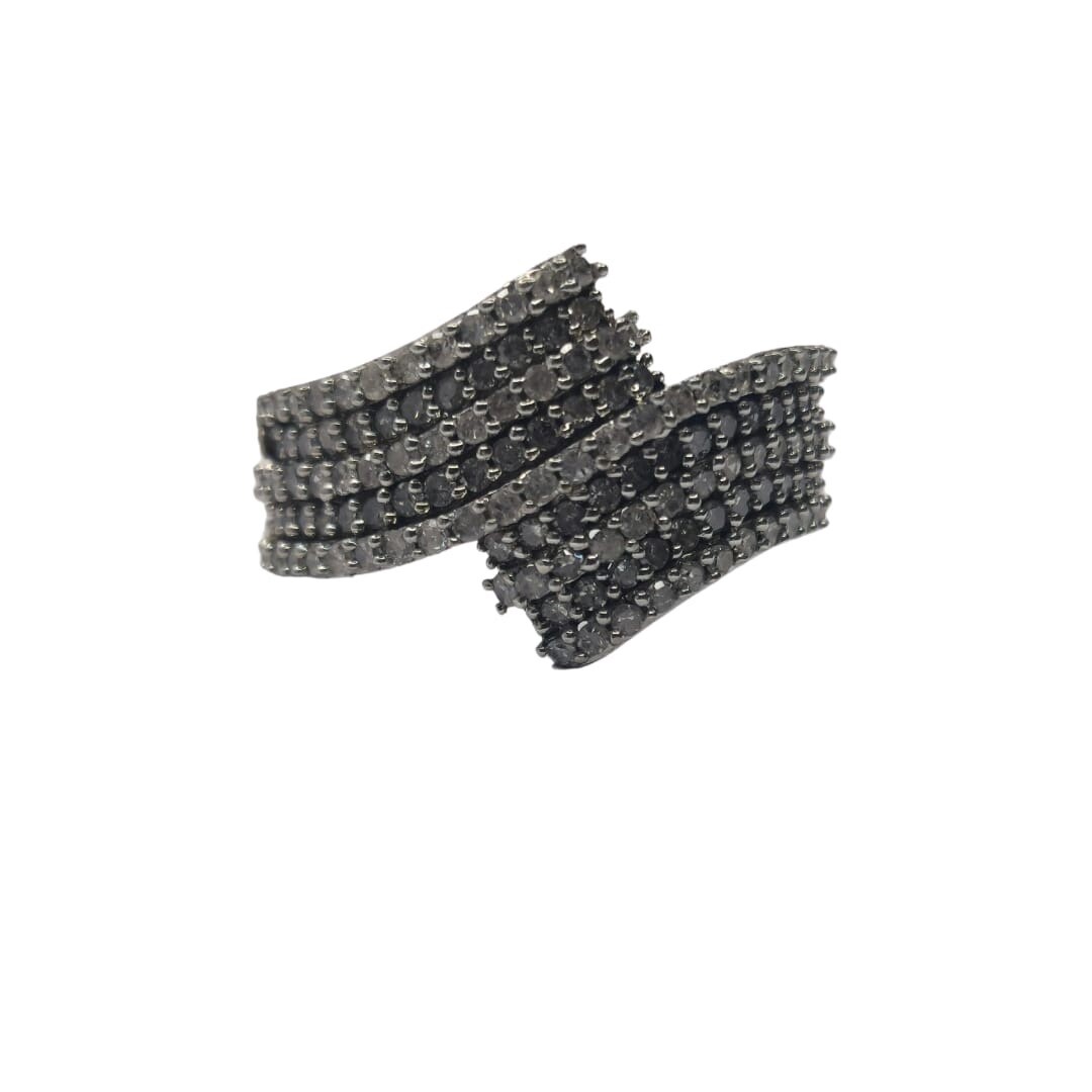9ct White gold diamond twist ring